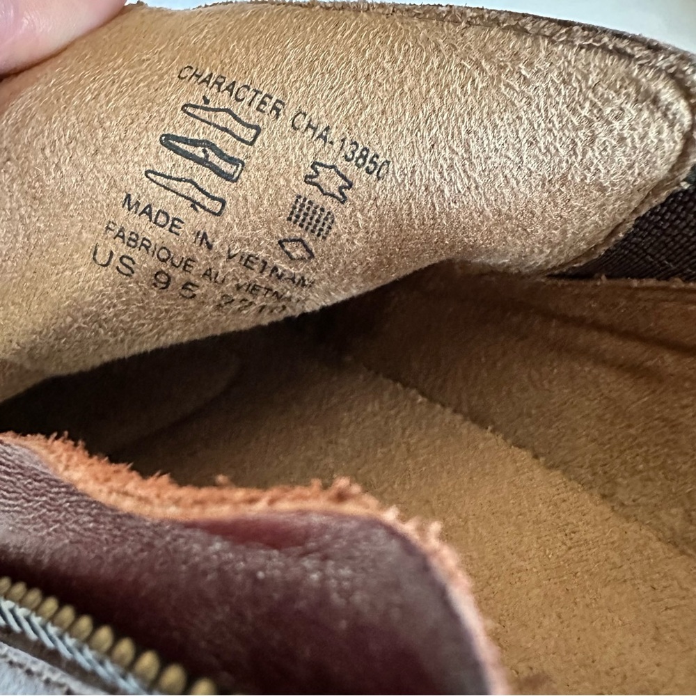 Taos Character Comfort Shoes in Whiskey Brown Leather Size 9.5 Slip On Casual - Picture 6 of 7